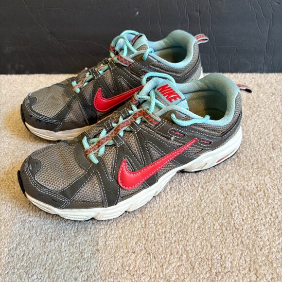 Nike Alvord 8 Women's Trail Running Hiking Shoes Size 8.5 Gray Blue Red - Picture 3 of 10